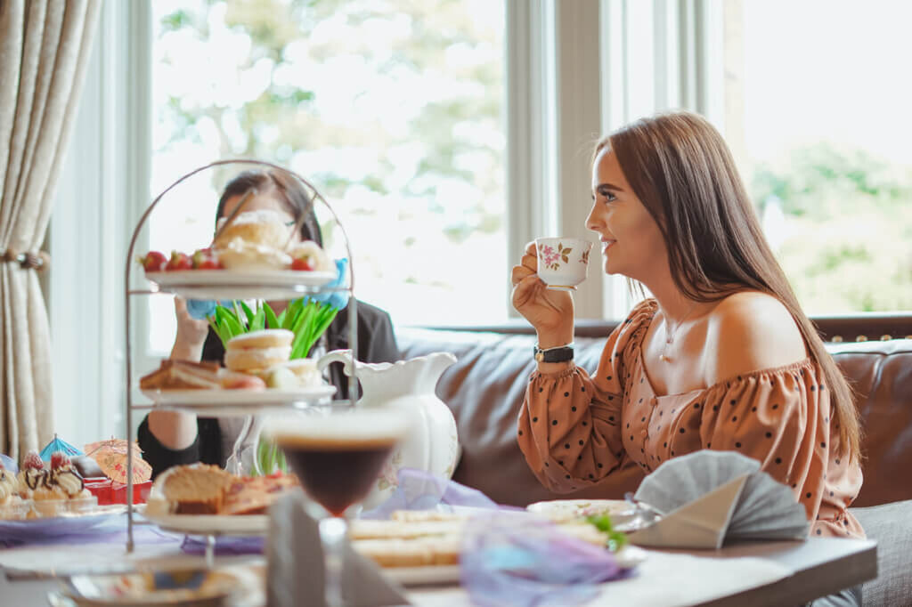 Ch da tarde com as amigas 10 dicas para organiza o perfeita